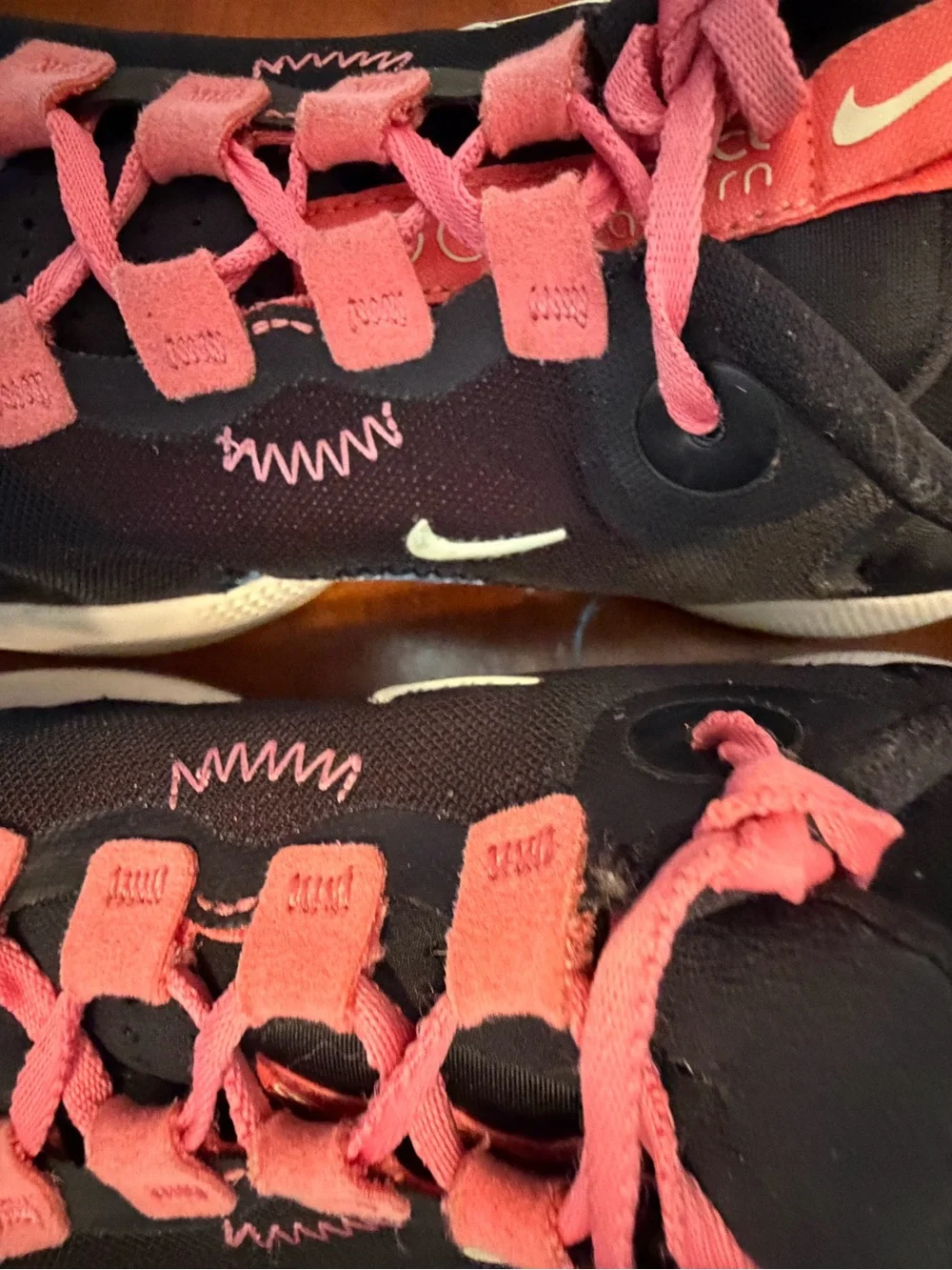 Athleisure Running Nike React‎ Escape Run Dark Smoke Grey Metallic Gold Coin W8